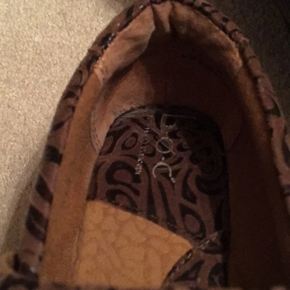 b.o.c. Brown Embossed Shoes - Picture 12 of 15